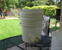 Homemade honey vat