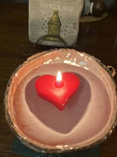 Floating Heart Candle – Buddha And The Bees